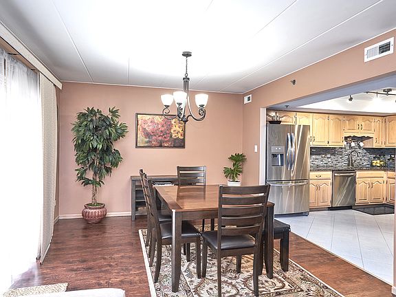 5th image of 9026 Del Prado Dr APT 1S