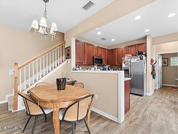 5th image of 4134 CROWNWOOD Drive