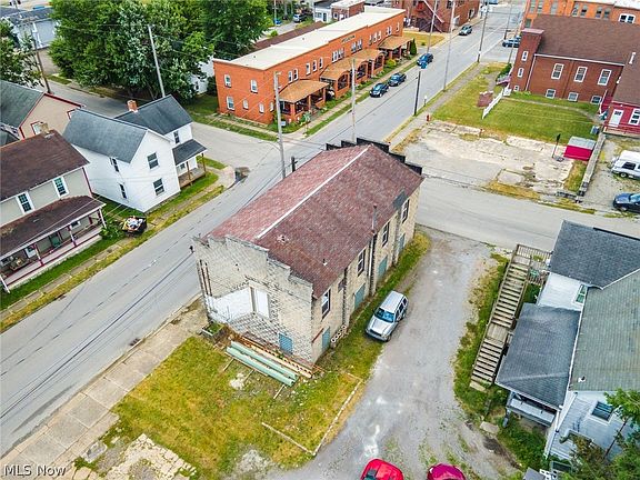 4th image of 128 N Sumner St