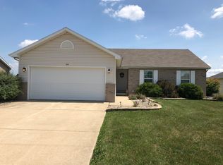 220 Raleigh Ave, Bradley, IL 60915