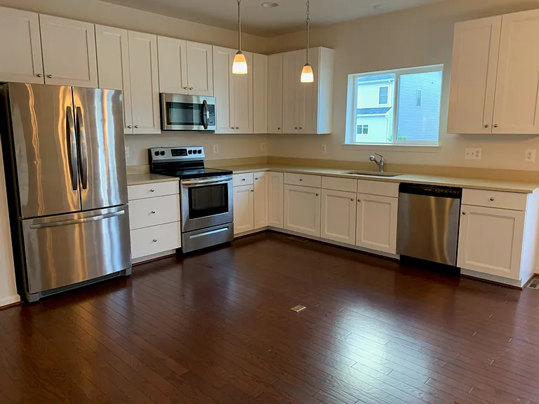 7906 Sibley Way — Photo 11