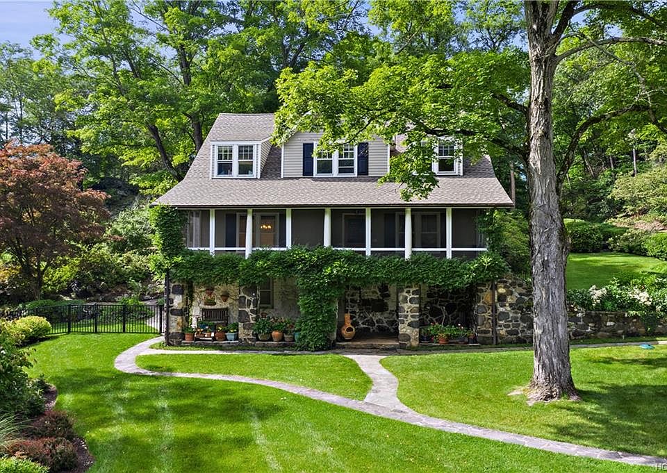 1st image of 597 Croton Ave