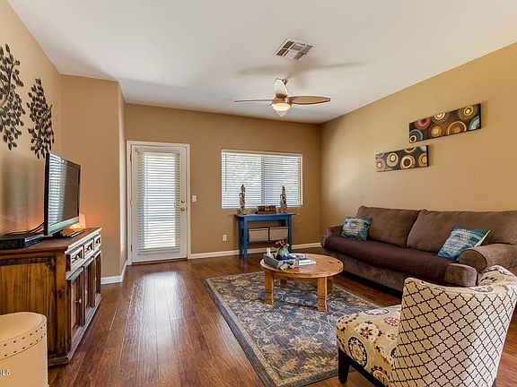 4th image of 3671 E Longhorn Dr