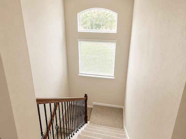 12915 Meadow Springs Dr — Photo 18