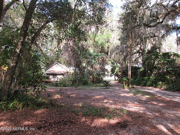3rd image of 1273 FRUIT COVE Road N