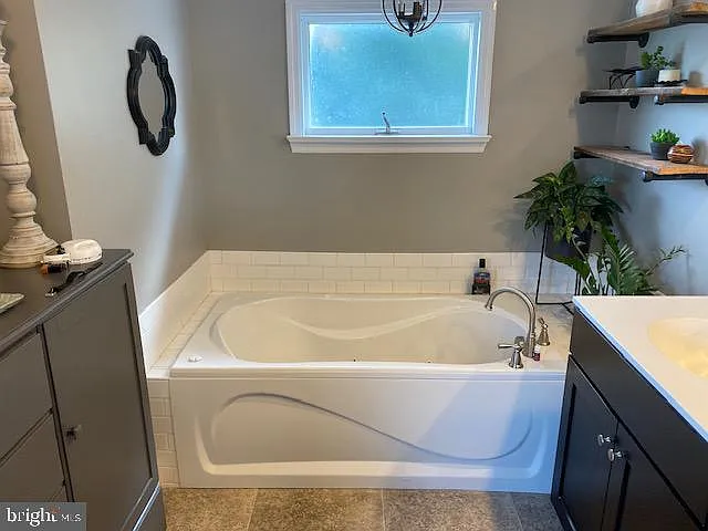 887 Centerville Rd — Photo 23
