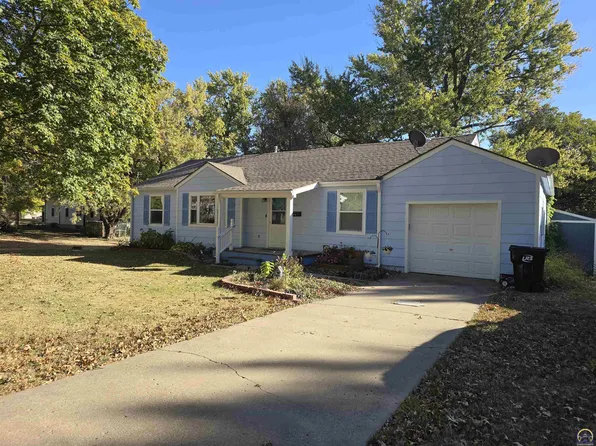 521 W 6th St, Holton, KS 66436