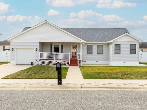 9 Victory Dr, Rio Grande, NJ 08242