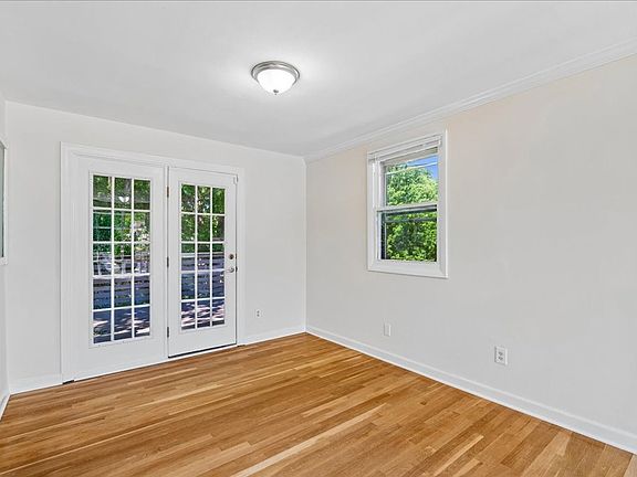 5th image of 13012 Georgia Ave