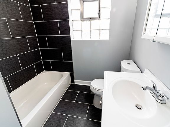 4th image of 3030 N Menard Ave #1