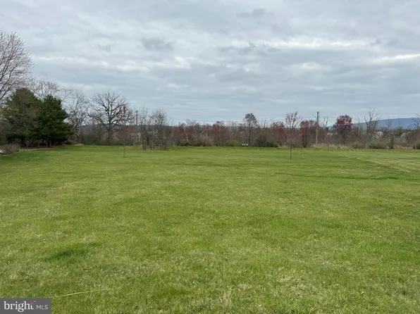11875 Rinehart Dr, Waynesboro, PA 17268