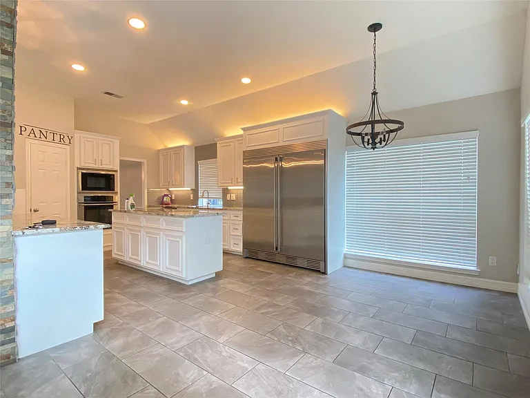 2222 Alberton Ln — Photo 1