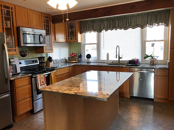 2nd image of 79 Chimney Ln