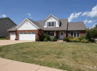 1019 Greenbrier Ln, Washington, IL 61571