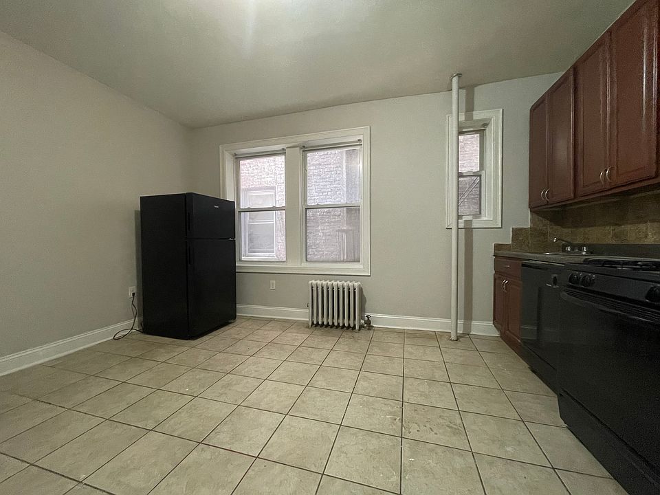 2nd image of 126 Corbin Ave #23E