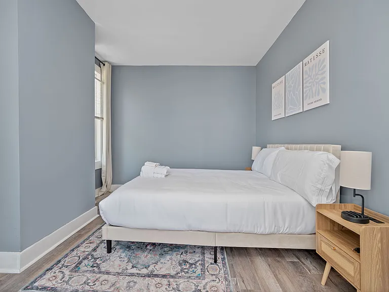 2413 Kenton St #2 — Photo 16