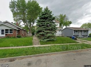 3916 9th St APT 1, Des Moines, IA 50313