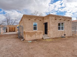 2204 7th St NW, Albuquerque, NM 87102