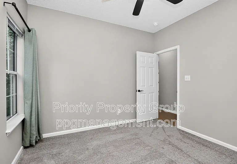 9118 Pine Springs Ct — Photo 26