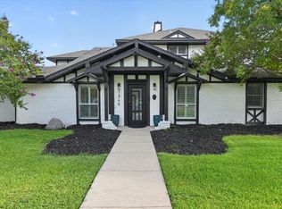 1946 Sussex Dr, Carrollton, TX 75007