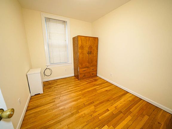 5th image of 30-61 33rd St #1R