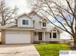 15667 Shamrock Cir, Omaha, NE 68118