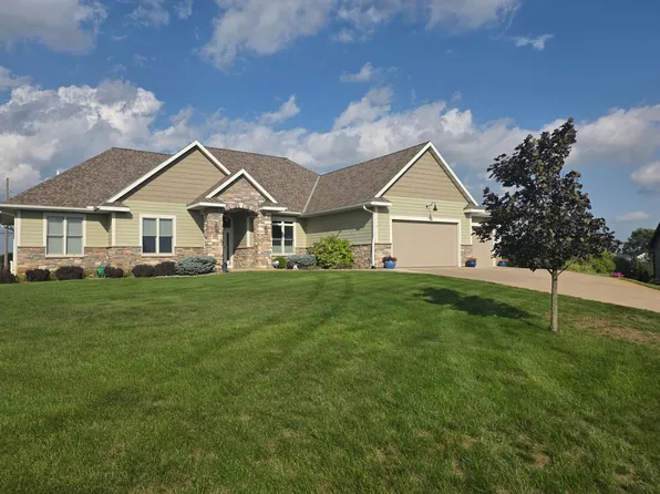 15261 Alpine Ct NW, Ramsey, MN 55303