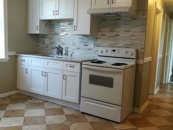 4th image of 639 N Saint Louis Ave Fl 1