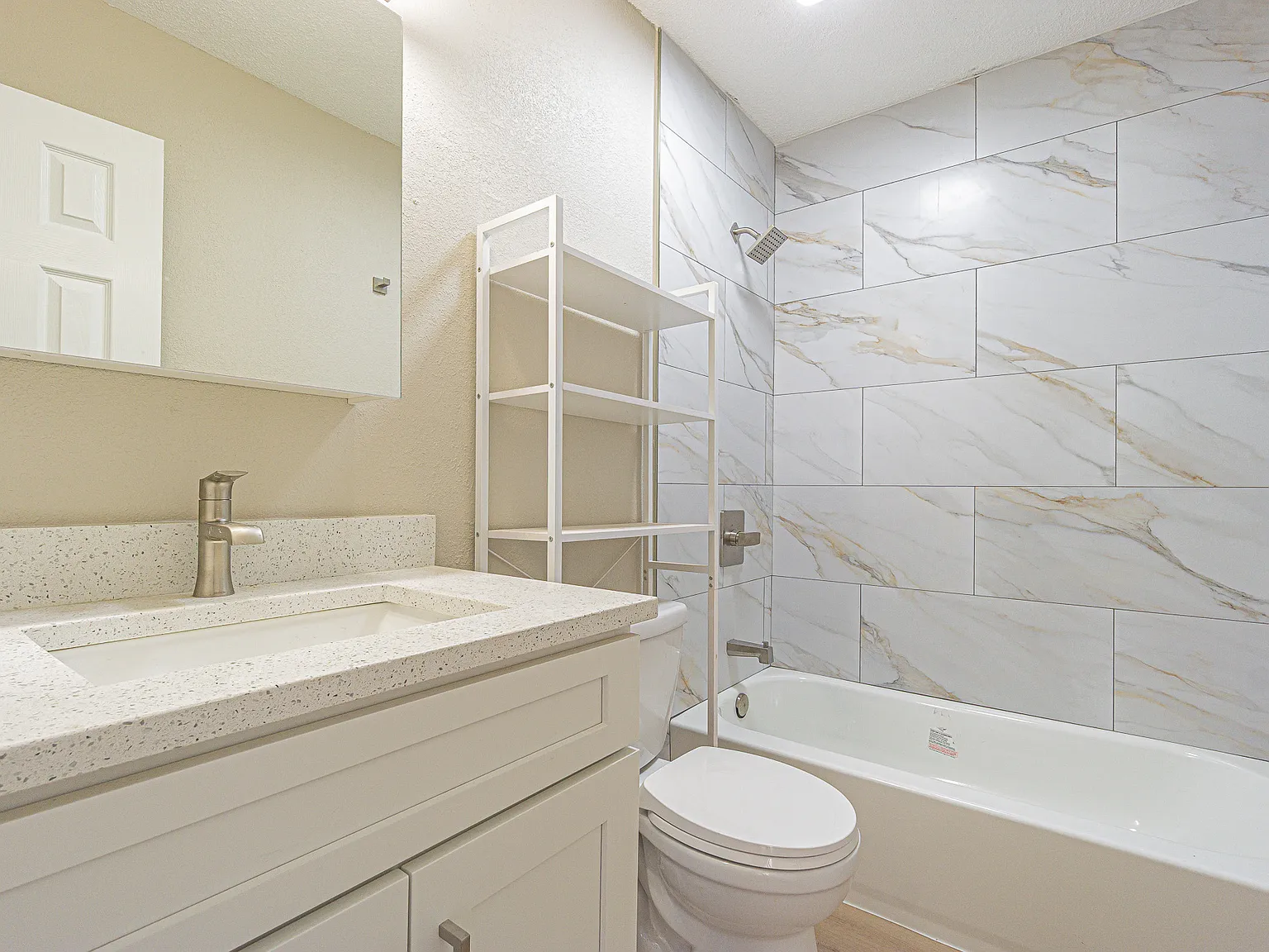 Greenbriar Apartments — Photo 4