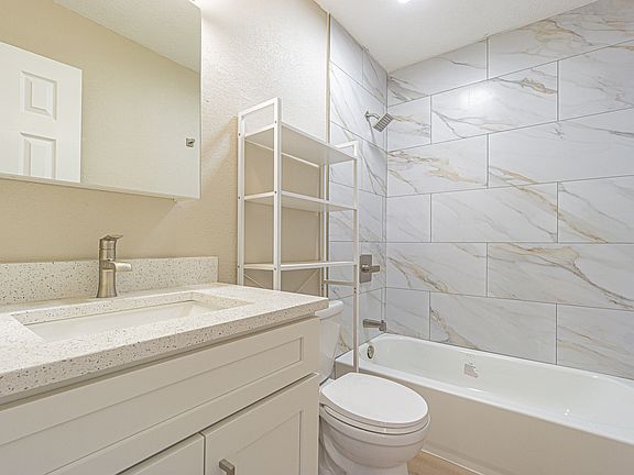 4th image of 4310 W North B St APT 22