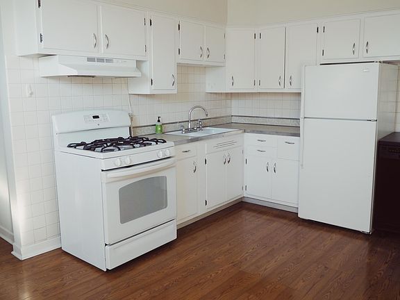Bright large eat-in kitchen