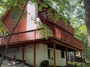 321 Canterbury Rd, Bushkill, PA 18324