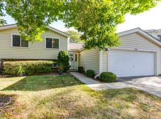 668 Claridge Cir, Hoffman Estates, IL 60169