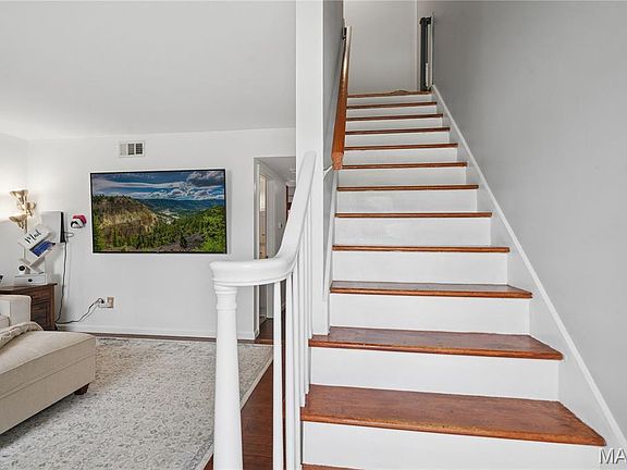 3rd image of 4020 Paule Ave