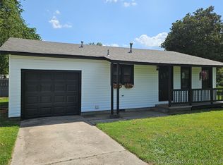 44 Bryan St, Pryor, OK 74361