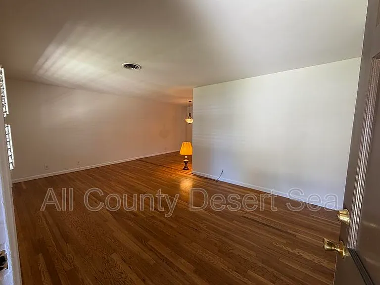 10250 Masterson Ave — Photo 3