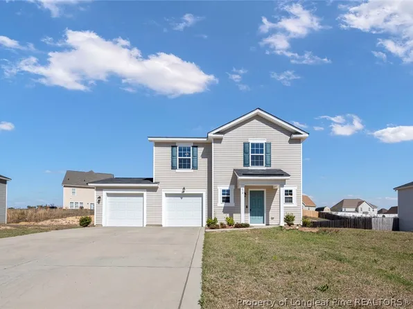 670 New Castle Ln, Spring Lake, NC 28390