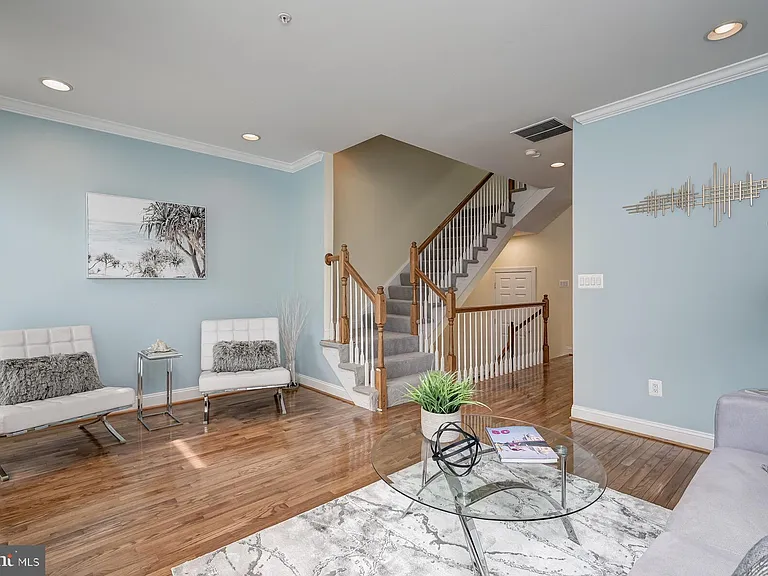 1236 Harbor Island Walk — Photo 9