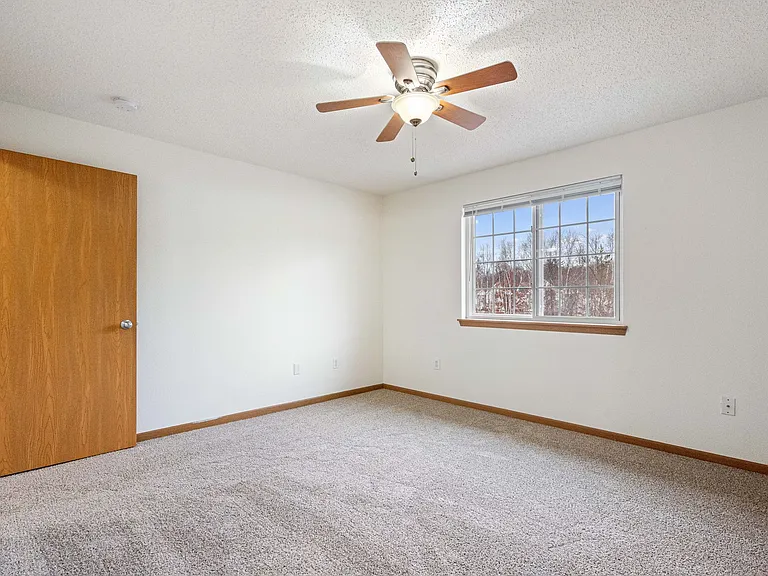 52 Fieldstone Dr — Photo 11