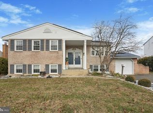 20 Pebble Ln, Cherry Hill, NJ 08002