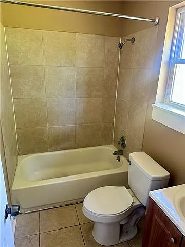 7505 Shorewood Blvd — Photo 9