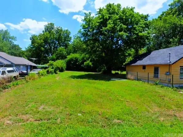 2007 W Vine St, Blytheville, AR 72315