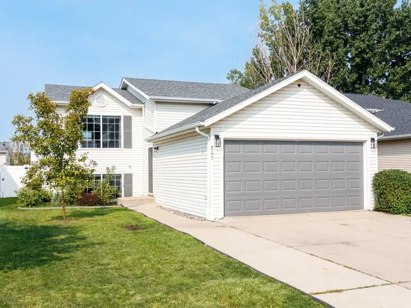 807 49th St S, Fargo, ND 58103