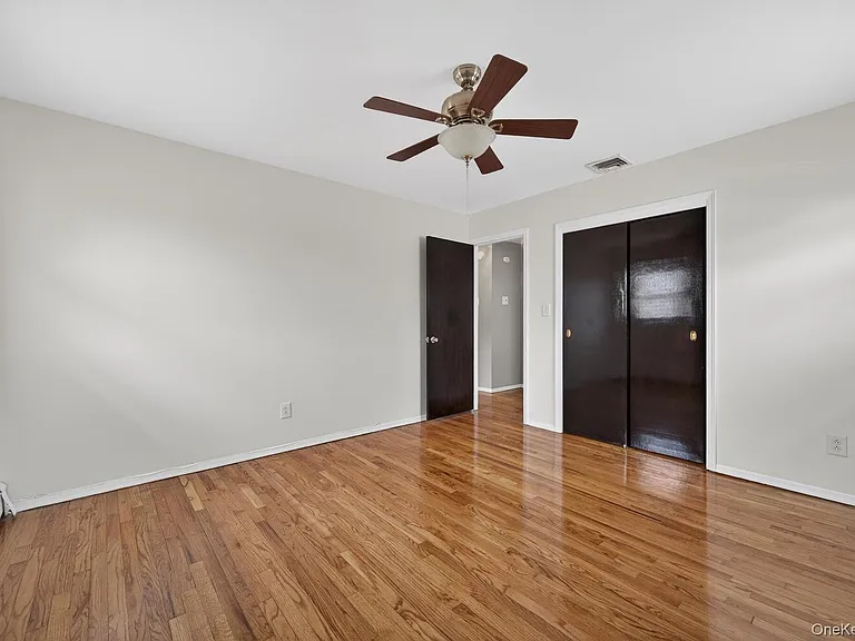 9 Bay Beach Ave — Photo 17