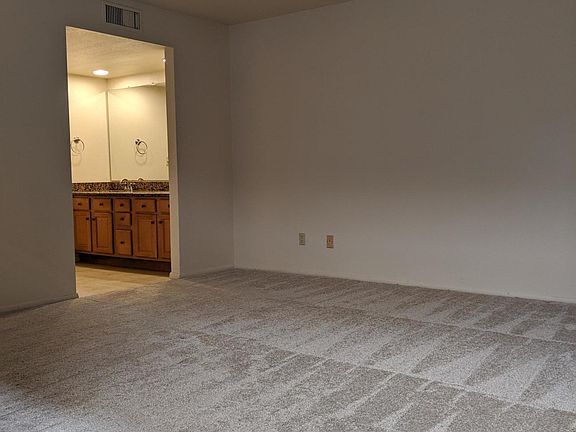5th image of 8096 E Del Laton Dr