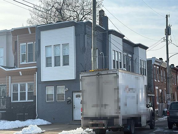 2nd image of 2524 W Allegheny Ave