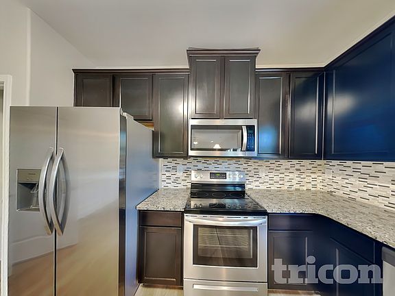 4th image of 424 Hyder Ct