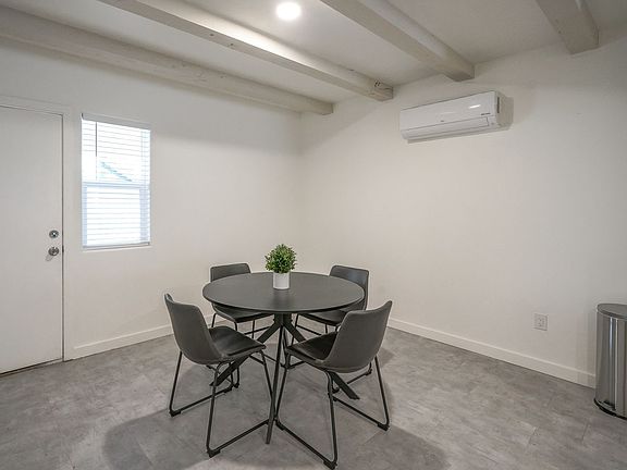 4th image of 11930 Menaul Blvd NE #209