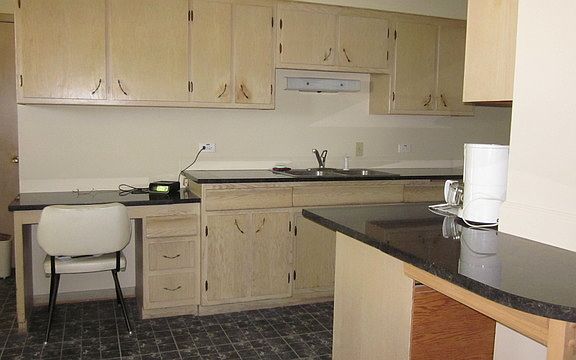 5th image of 274 N Bradley Dr
