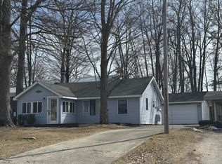 805 Houghton View Dr N, Houghton Lake, MI 48629